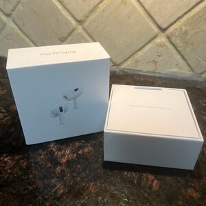 Apple AirPods Pro gen 2 meetups only send offers